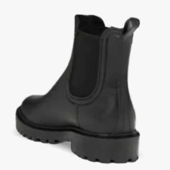 New/no box women’s Faux Leather Chelsea Booties size 9 in blackjack color - Picture 9 of 17